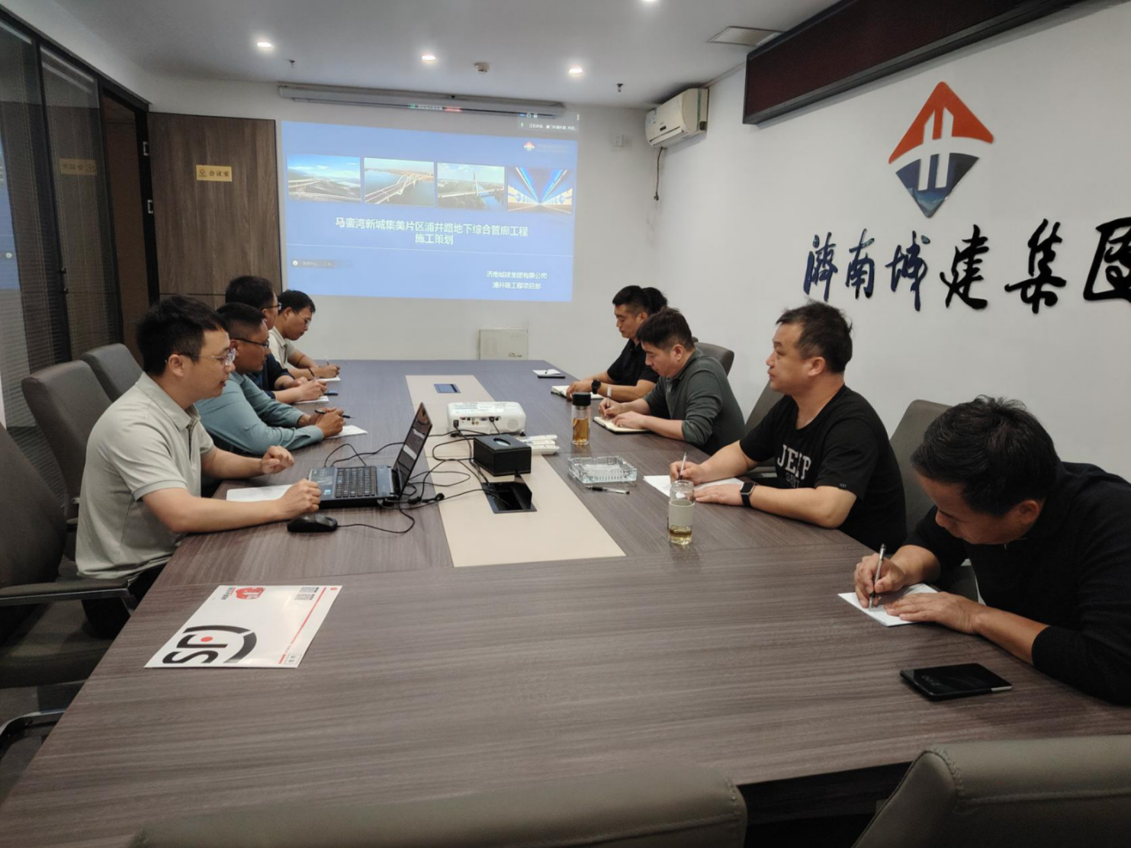 KU[}X48$IRECT[BTL6402TC